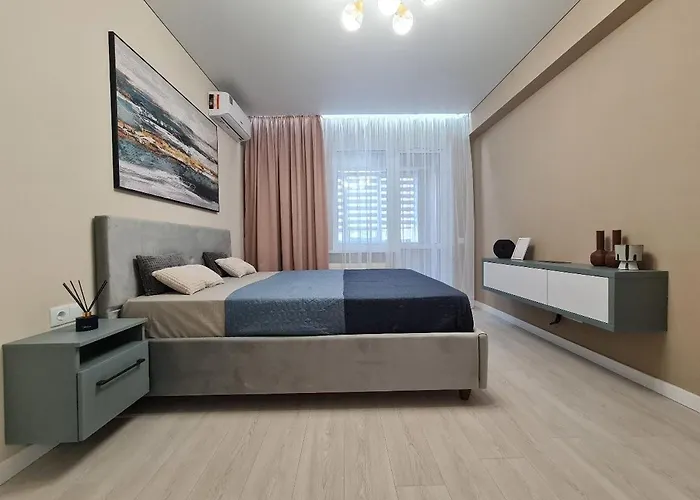 Holly Apartment
