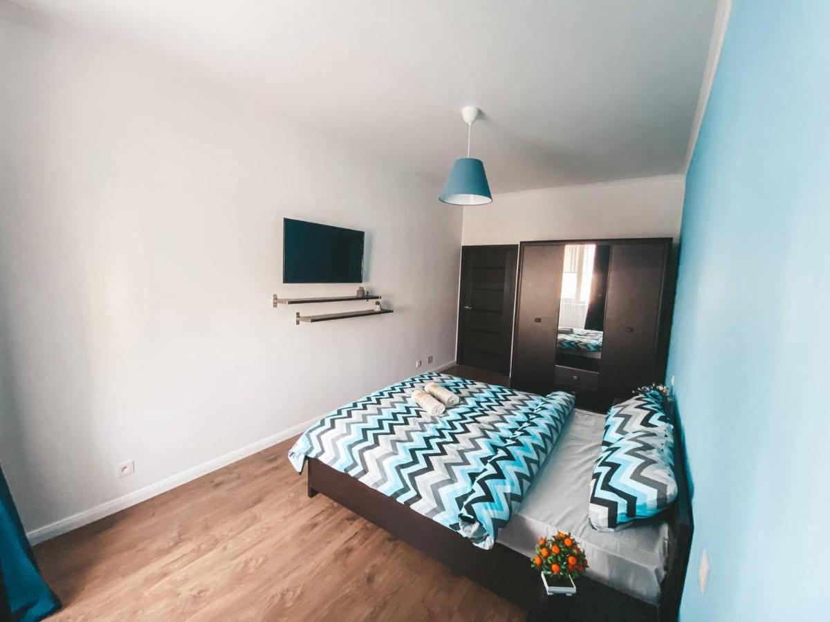 Holly Apartment