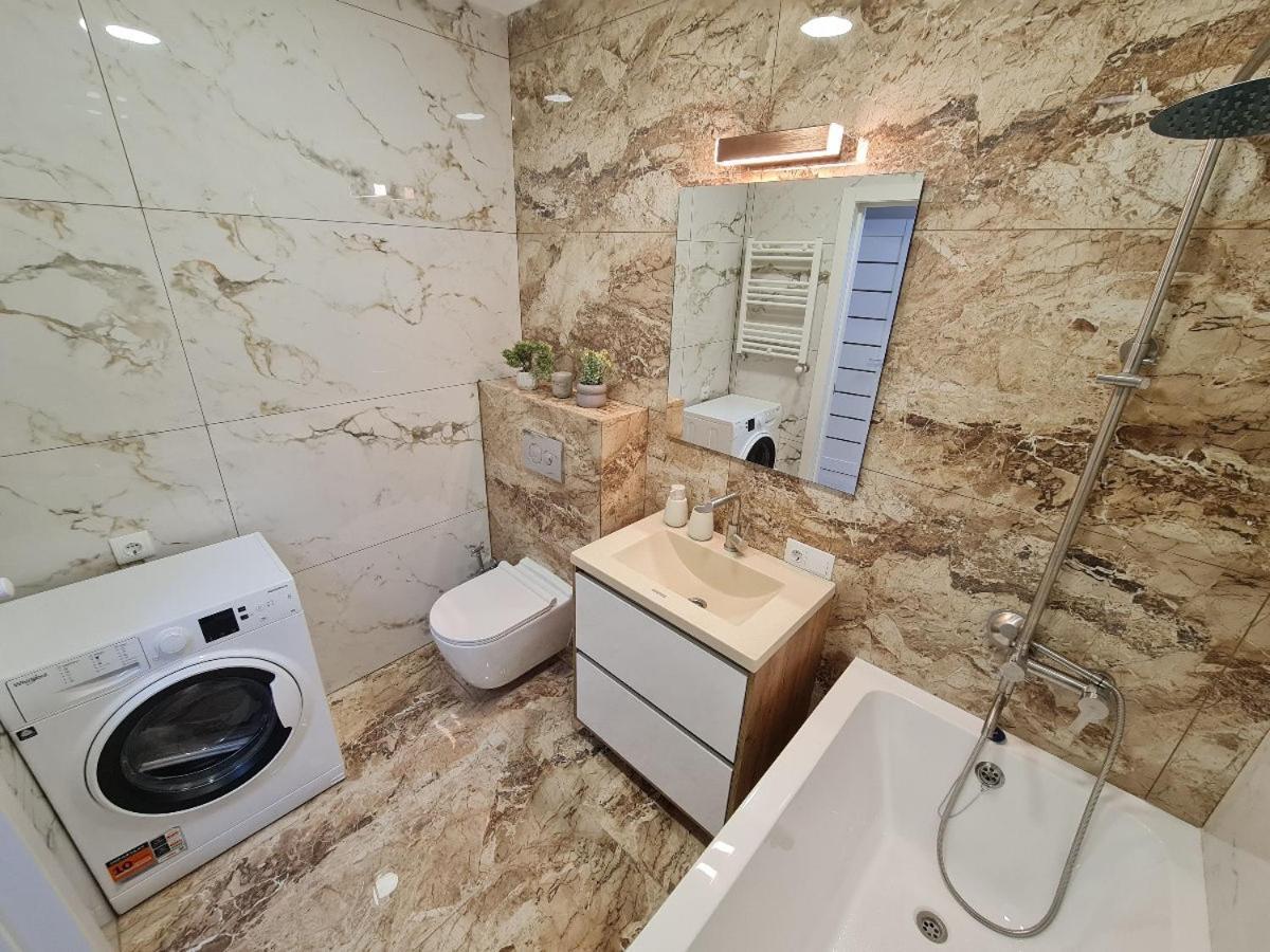Holly Apartment *
